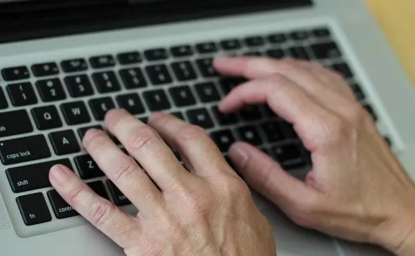 Как научиться печатать на клавиатуре?