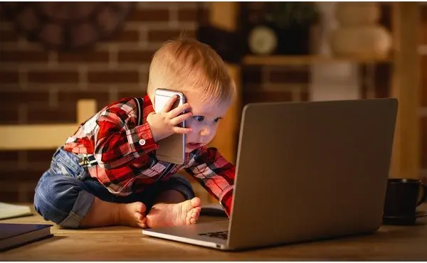 Как сделать телефон ребенка его помощником, а не «вором внимания»